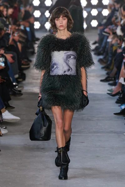 Look 8